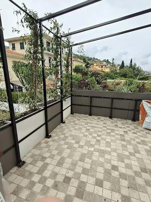 Apartment Seaside Apartment, 20M To The Beach, Wi-Fi&Terrace Bordighera